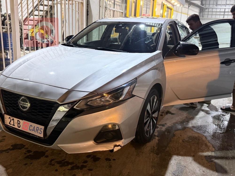 نيسان ألتيما